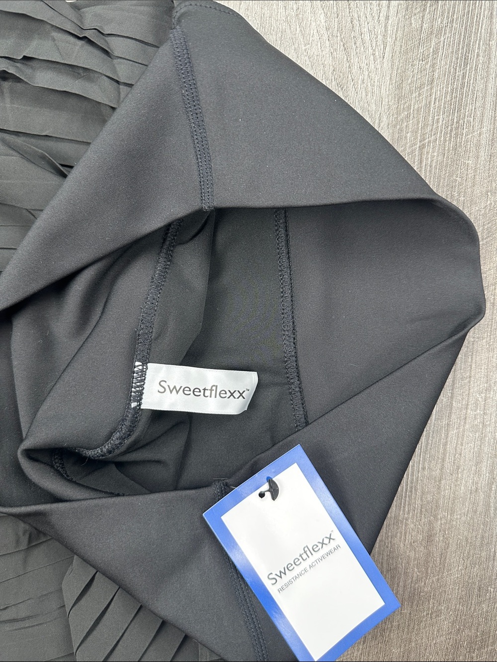 Sweetflexx Tone and Go Performance Skirt with Resistance Shorts - Medium - Picture 3 of 5